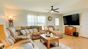 House (3 Bedrooms) | Interior