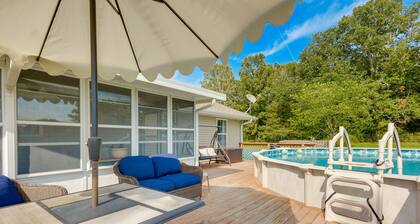 Cozy Stafford Home w/ Outdoor Pool: Pets Welcome!