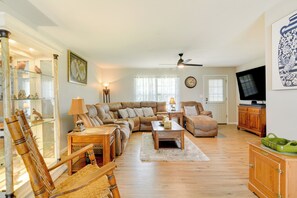 Interior - Cozy Stafford Home w/ Outdoor Pool: Pets Welcome! (Strafford)