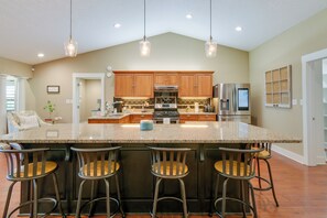 House (2 Bedrooms) | Interior - East Palatka Home on St Johns River w/ Boat Dock! (East Palatka)