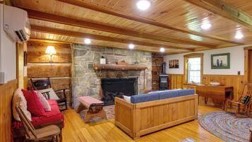 House (2 Bedrooms) | Bahagian dalam