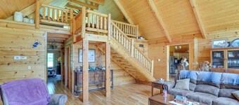 Serene Valley Bend Cabin Rental: 7 Private Acres!