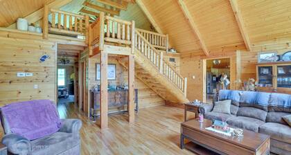 Serene Valley Bend Cabin Rental: 7 Private Acres!