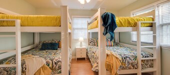 Charming Villisca Getaway w/ Screened Porch!