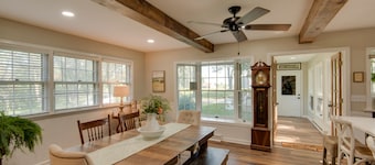 Charming Villisca Getaway w/ Screened Porch!