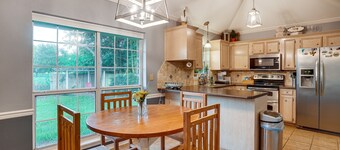 บ้านให้เช่าที่เป็นมิตรกับสัตว์เลี้ยงใน Bossier City: สนามที่มีรั้วล้อม