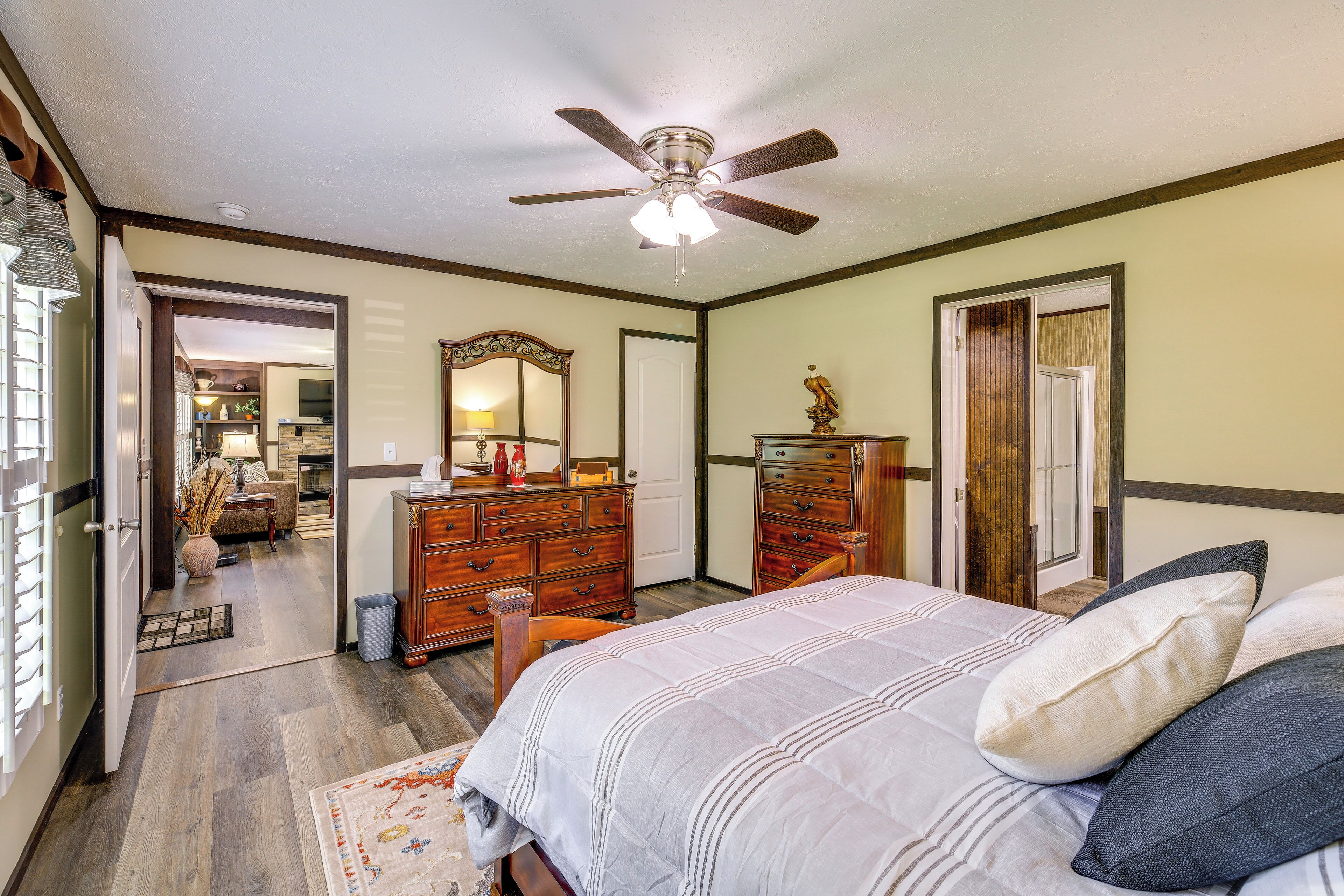 House (3 Bedrooms) | Interior