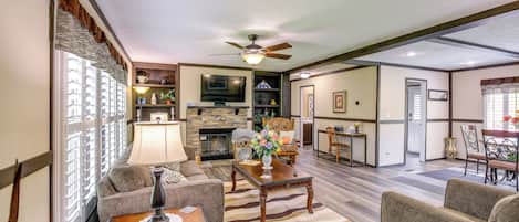 House (3 Bedrooms) | Interior