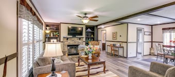 Dog-friendly Home w/ Mtn Views in Chilhowie!