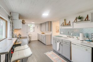 House (Multiple Bedrooms) | Interior