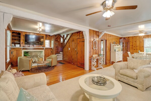 House (Multiple Bedrooms) | Interior