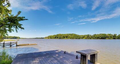 Waterfront Millington Vacation Rental w/ Hot Tub!