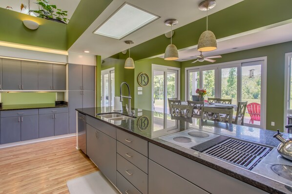 Microwave, oven, stovetop, dishwasher - Spacious Aynor Vacation Rental w/ Patio & Yard! (Aynor)