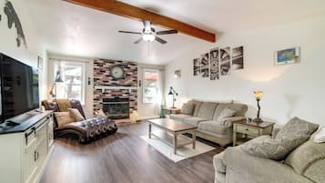 Rumah (3 Bedrooms) | Bagian depan properti