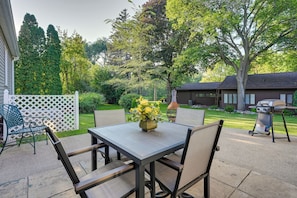 Interior - Pet-friendly Michigan Escape w/ Patio & Gas Grill! (Owosso)