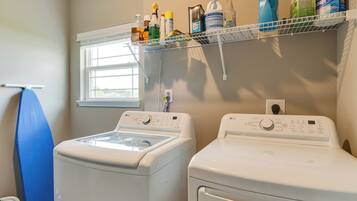 House (3 Bedrooms) | Bahagian dalam