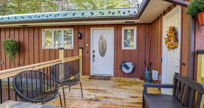 Family-friendly Newfield Studio: 9 Mi to Ithaca!