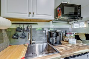 Apartment (0 Bedroom) | Interior - Family-friendly Newfield Studio: 9 Mi to Ithaca! (Newfield)