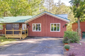 Apartment (0 Bedroom) | Interior - Family-friendly Newfield Studio: 9 Mi to Ithaca! (Newfield)