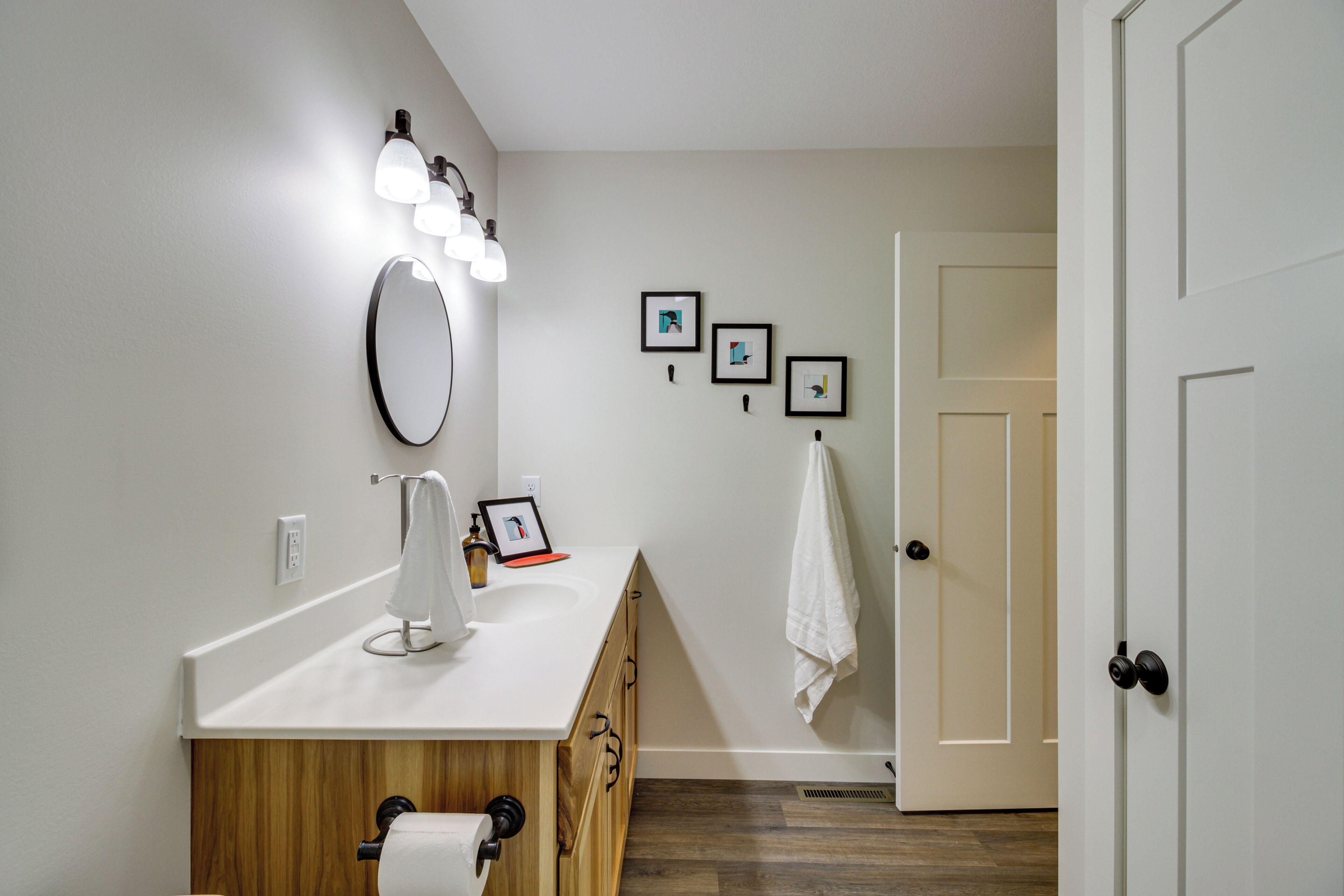 Nh à (2 Bedrooms) | Nội thất