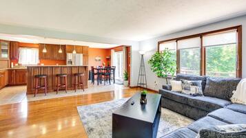 House (3 Bedrooms) | Front of property