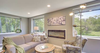 Cozy Cornucopia Retreat w/ Fire Pit & Grill!