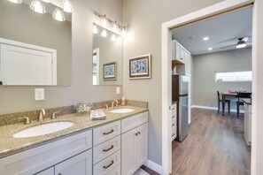 House (1 Bedroom) | Interior