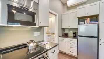 House (1 Bedroom) | Interior