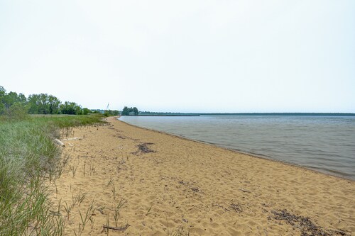 Walk to Lake Superior & Beach: Modern Retreat