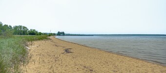 Walk to Lake Superior & Beach: Modern Retreat