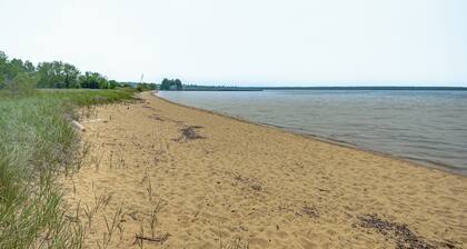 Walk to Lake Superior & Beach: Modern Retreat