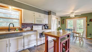 Rumah (2 Bedrooms) | Interior