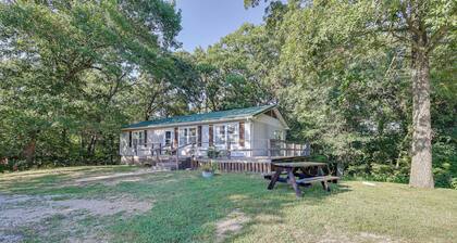 Peaceful Cassville Vacation Rental - Hike & Fish!