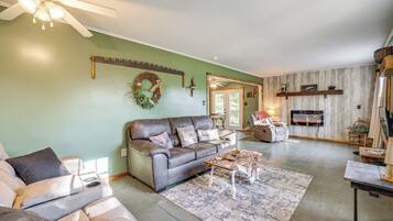 Rumah (2 Bedrooms) | Bagian depan properti