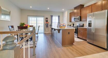 Spacious Hedgesville Retreat ~ 5 Mi to Golf Course
