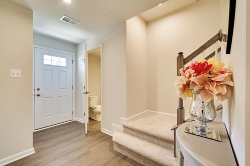 Spacious Hedgesville Retreat ~ 5 Mi to Golf Course