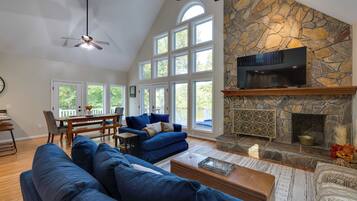 House (3 Bedrooms) | Front of property