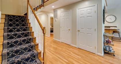 Waterfront Hartfield Vacation Rental w/ Dock!