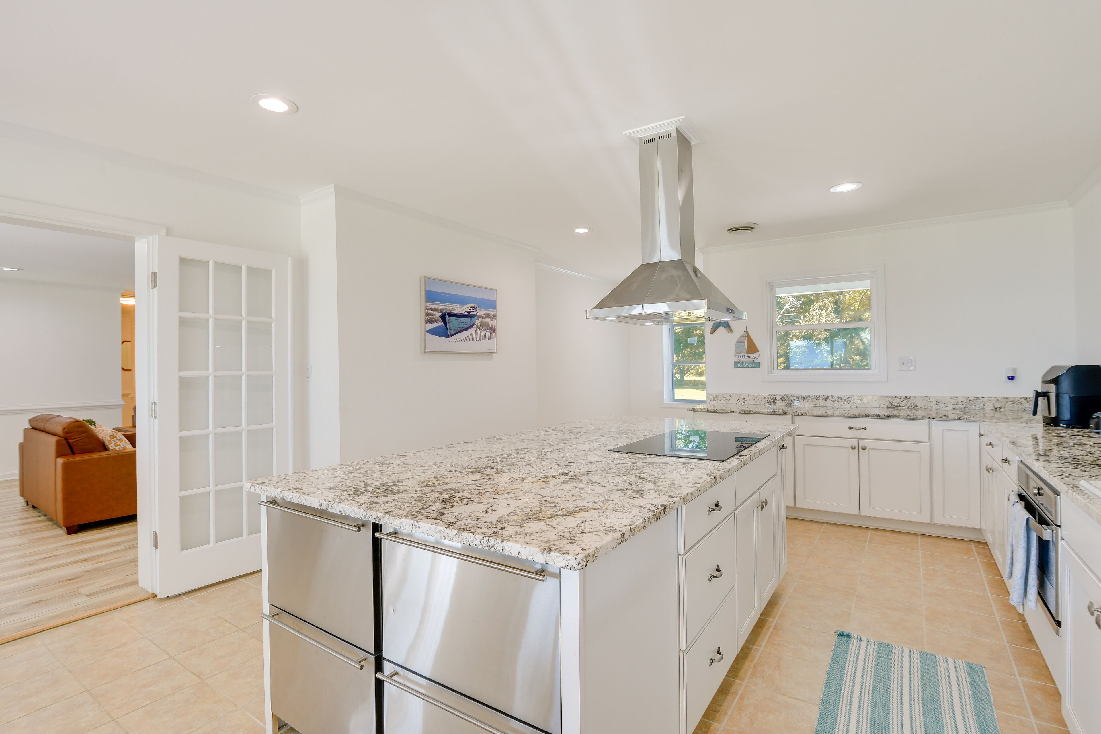 House (3 Bedrooms) | Private kitchen | Microwave, oven, stovetop, dishwasher