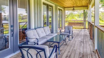 Cottage (2 Bedrooms) | Interior
