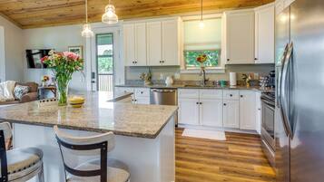 Cottage (2 Bedrooms) | Interior