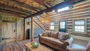 House (1 Bedroom) | Interior