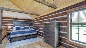 House (1 Bedroom) | Interior