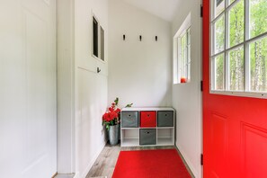 House (2 Bedrooms) | Interior - Charming Alaska Vacation Rental w/ Gas Grill! (Willow)