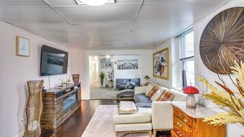 Apartment (2 Bedrooms) | Front of property