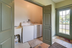 Cottage (3 Bedrooms) | Interior
