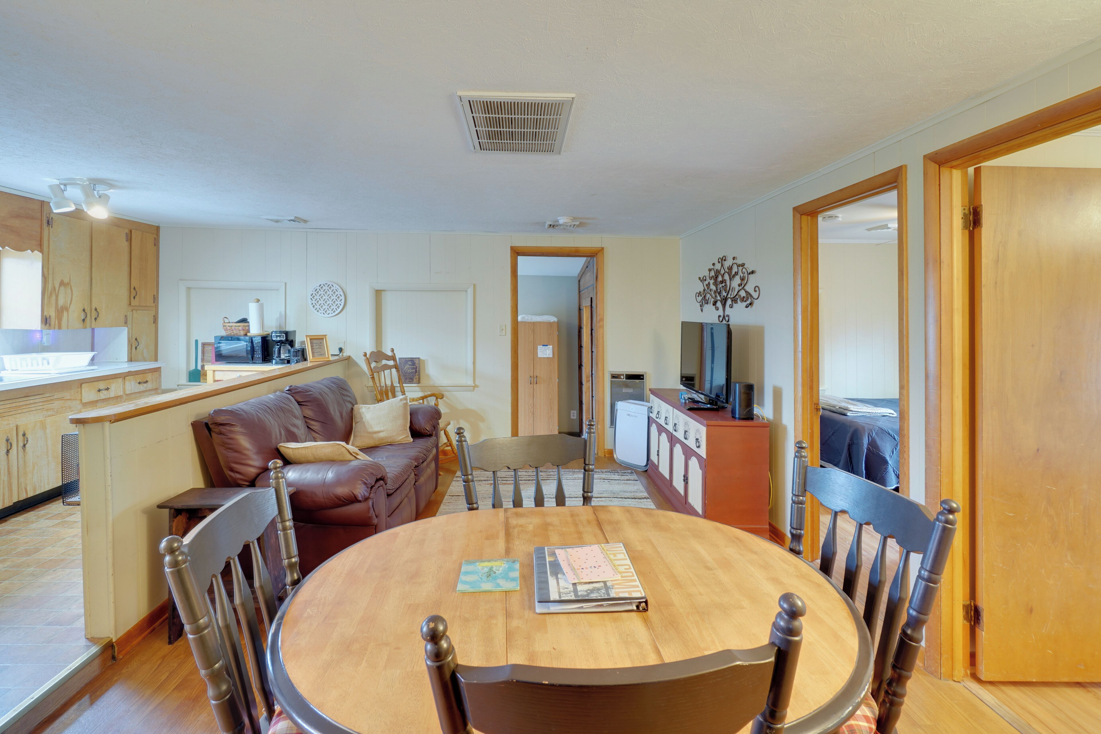 Cottage (3 Bedrooms) | Front of property