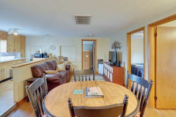 Cottage (3 Bedrooms) | Front of property