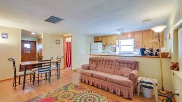 Cottage (3 Bedrooms) | Front of property