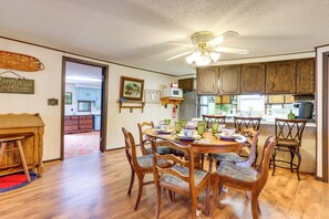 Interior - Quiet Countryside Weaubleau Home w/ Patio & Grill! (Weaubleau)
